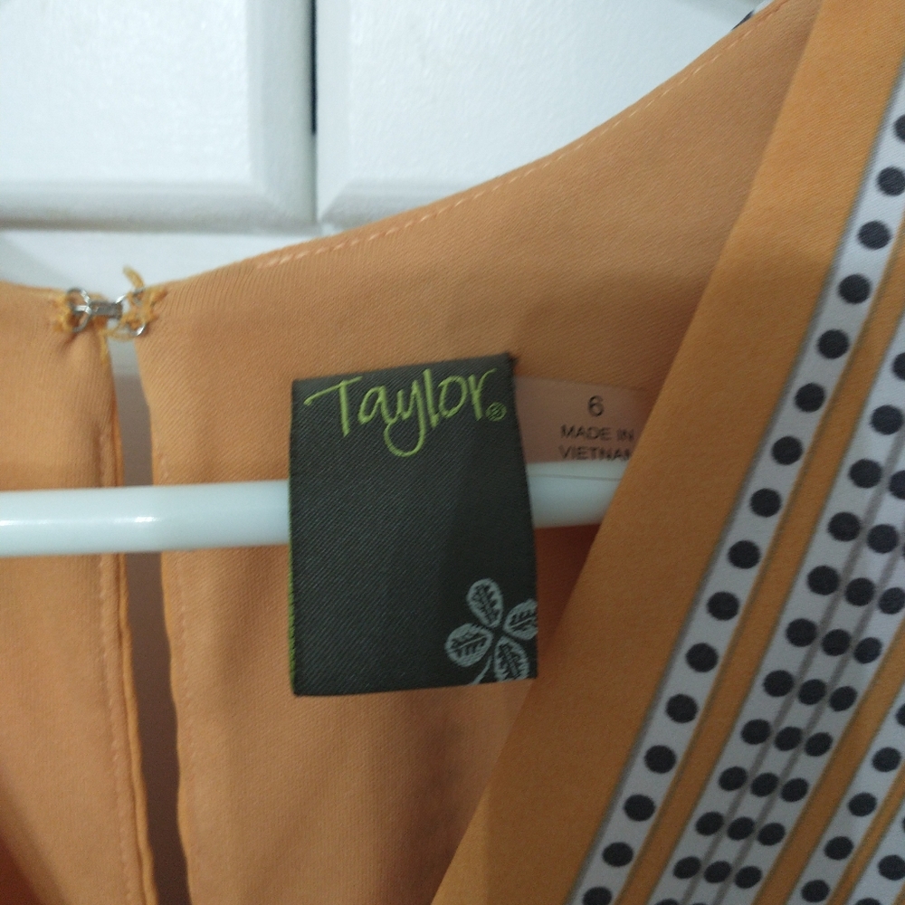 Taylor midi dress size 6 - Picture 2 of 4